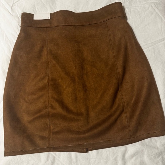 Button Down Skirt - Picture 3 of 4